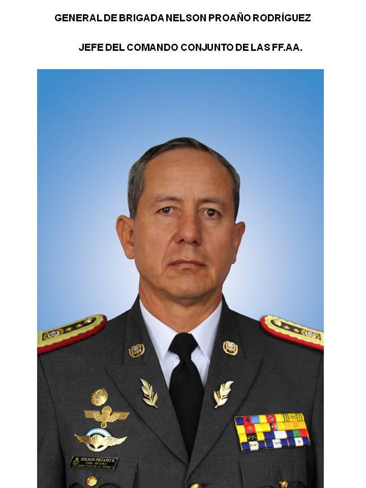 $!Lasso cambia cúpula militar y policial: Fausto Salinas es el nuevo comandante general de la Policía Nacional