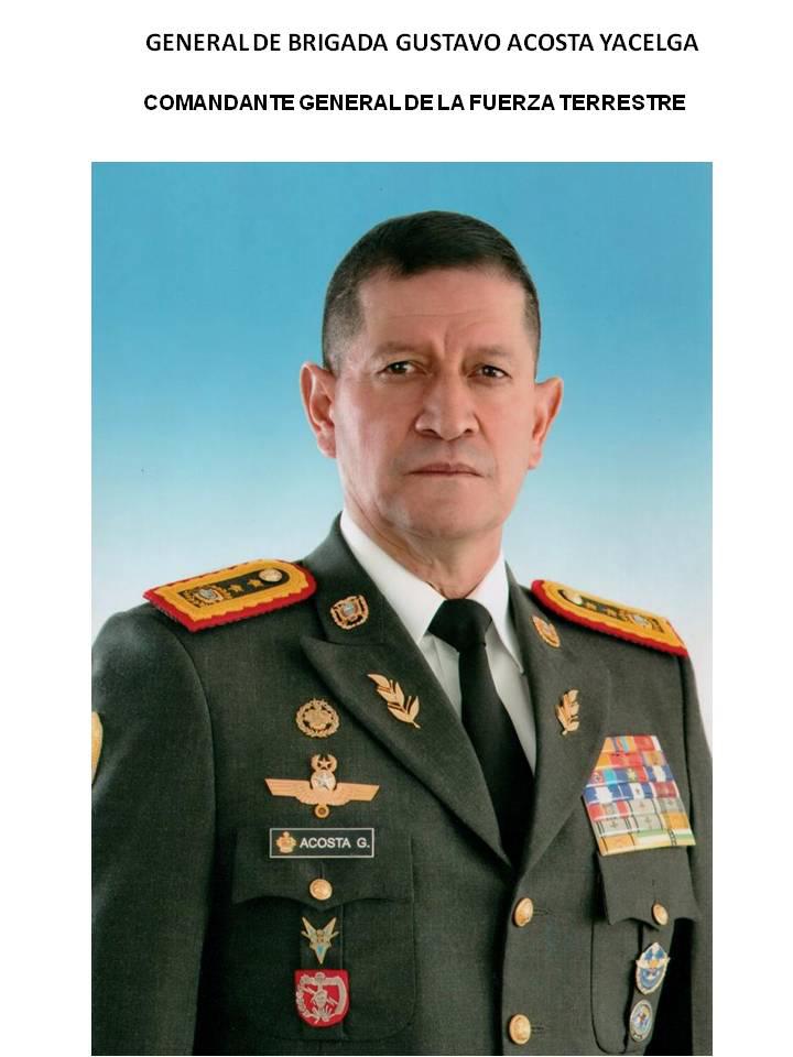 $!Lasso cambia cúpula militar y policial: Fausto Salinas es el nuevo comandante general de la Policía Nacional