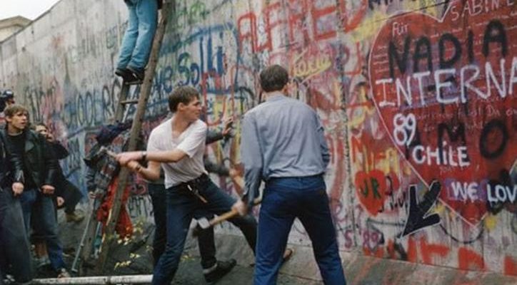 Alemania aún busca el equilibrio entre el este y oeste 30 años después de su reunificación