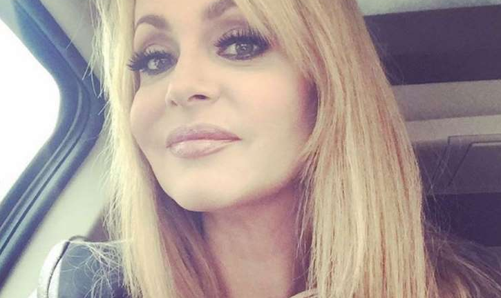 El irreconocible look de Gabriela Spanic