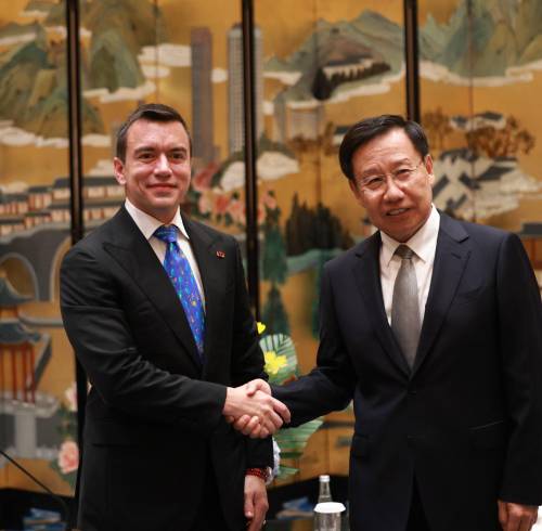 El presidente Daniel Noboa se reunió con las autoridades de la provincia de Sichuan.