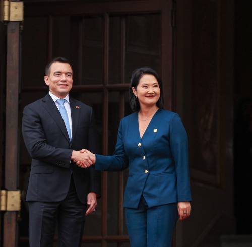 La presidenta de Perú, Keiko Fujimori, recibió en Palacio de Gobierno al presidente de Ecuador, Daniel Noboa.