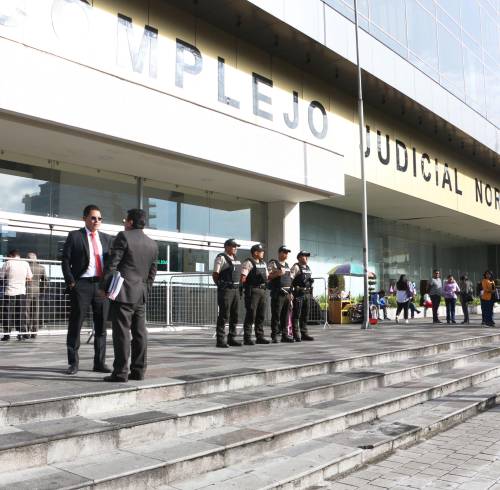 Exteriores del Complejo Judicial Norte, en Quito, donde se realizó la diligencia.