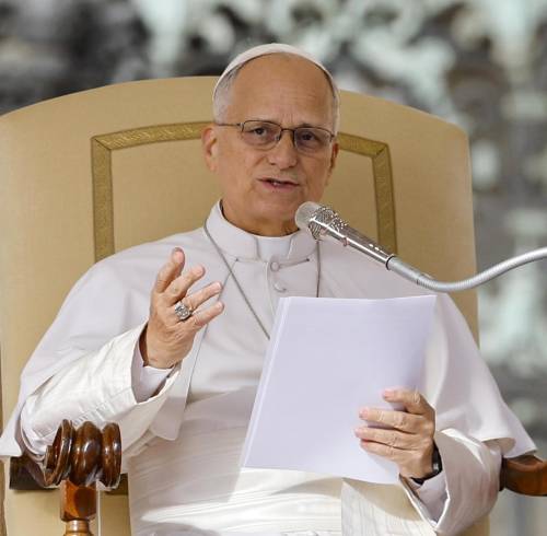 El papa León XIV durante su audiencia general semanal, en la Ciudad del Vaticano.