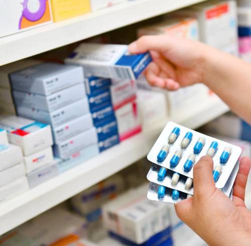 Noboa impulsa la compra directa de medicamentos con India y busca replicarla en tres países.