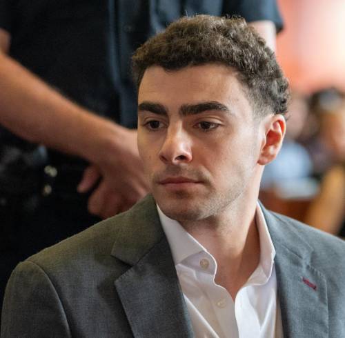 El acusado Luigi Mangione comparece ante el Tribunal Penal de Manhattan en la ciudad de Nueva York.