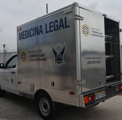 Agentes de Criminalística realizaron el levantamiento de indicios.