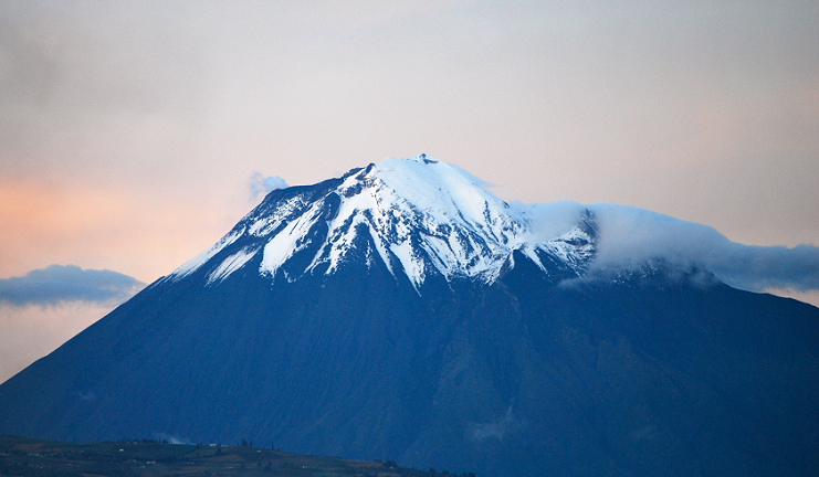 Suben nivel de alerta en zonas de influencia del volcán Tungurahua