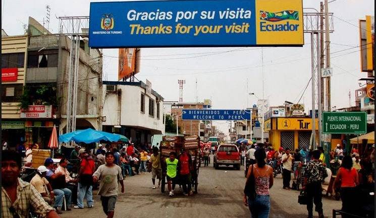 Ecuador levanta restricciones comerciales a Perú