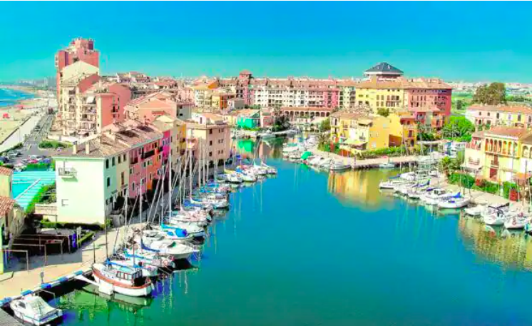 $!Ecuatoriana víctima de un ataque racista en playa de España: el agresor fue condenado por delito de odio