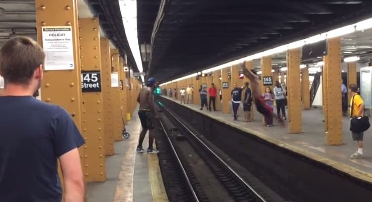 Protagonizó el salto más doloroso al saltar la línea del metro