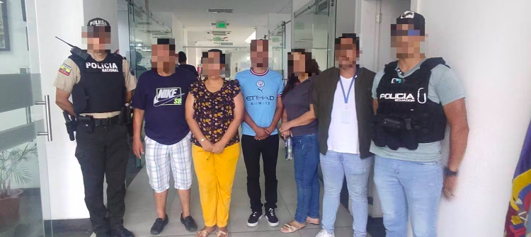 Guayaquil: dos maestras y un conductor fueron liberados tras ser secuestrados cuando llegaban a un plantel educativo
