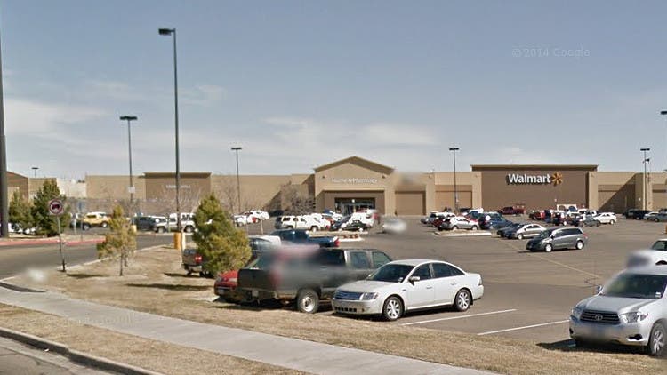 Un hombre toma rehenes en almacén de Texas