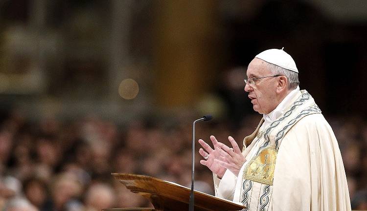 Papa lamenta falta de agilidad ante casos de pederastia