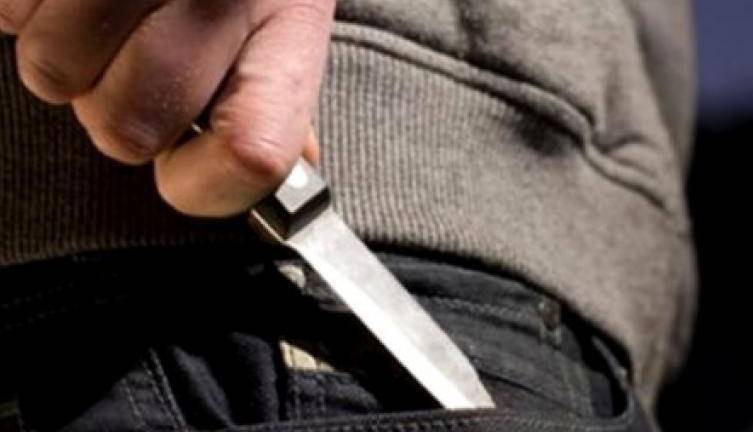 Cuenca: con un arma punzocortante un hombre habría participado en el homicidio de su jefe