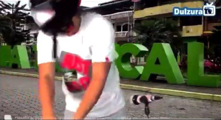 “¡Auxilio, nos roban!”, la frase desesperada de un asalto que quedó grabado en vivo