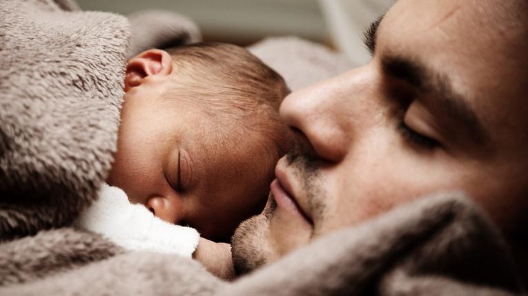 La edad del padre también influye en la salud del bebé