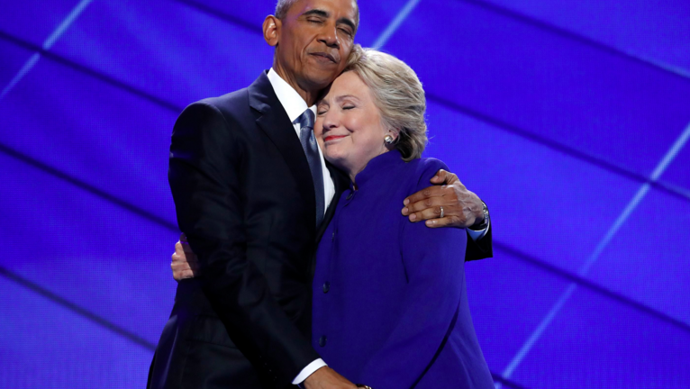 Obama arropa a Clinton como la candidata de la esperanza