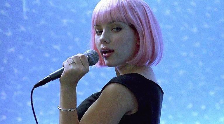 $!La actriz Scarlett Johansson denunció que su voz había sido replicada por la Inteligencia Artificial de OpenAI.