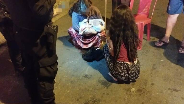 Guayaquil: rescatan a bebé abandonada en una bolsa y con el cordón umbilical