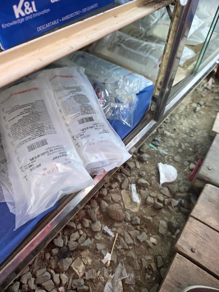 $!Venta irregular de medicamentos.