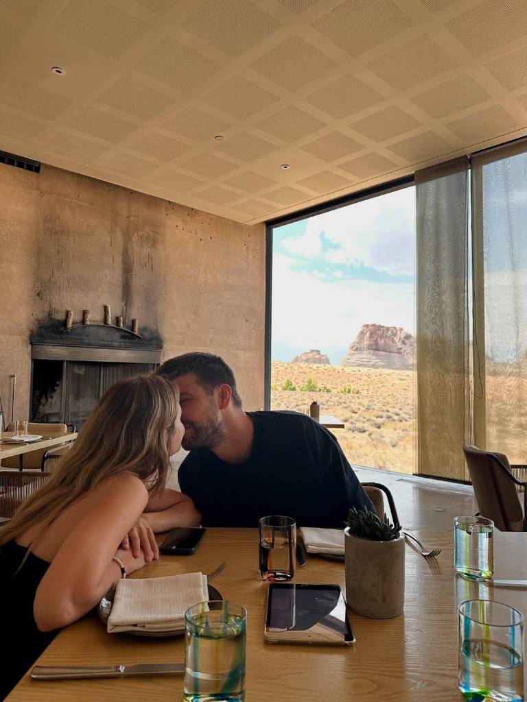 $!Las fotos compartidas por el exfutbolista desde el Gran Cañón confirman que el amor entre él y Clara Chía sigue intacto.