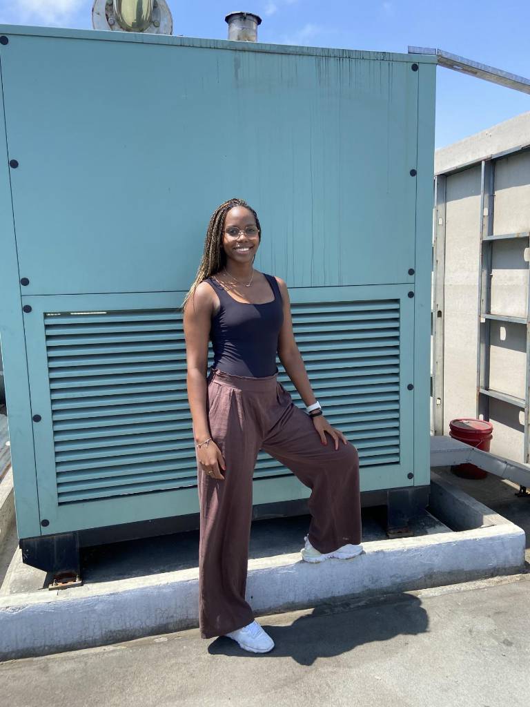 $!Blanca practicó natación, kárate, boxeo, baile, básquet e incluso modelaje “porque mi madre quería que sea reina de belleza de Milagro. Así que, para hacerla feliz, me inscribí en todos estos cursos pero me decidí por el baloncesto”, confiesa.