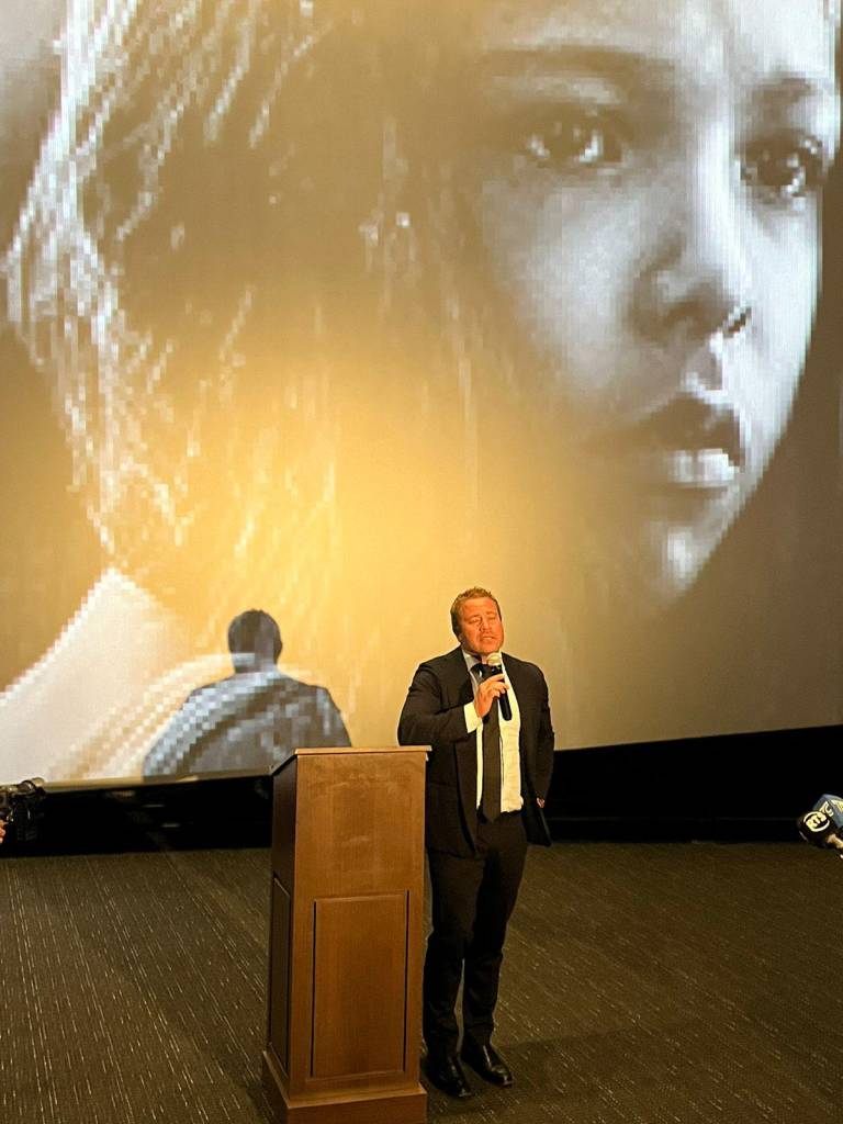 $!Tim Ballard tras el avant premiere, en Guayaquil, de la película Sonido de libertad, basada en una historia de la vida real, habló sobre las situaciones que viven muchos niños en el mundo.