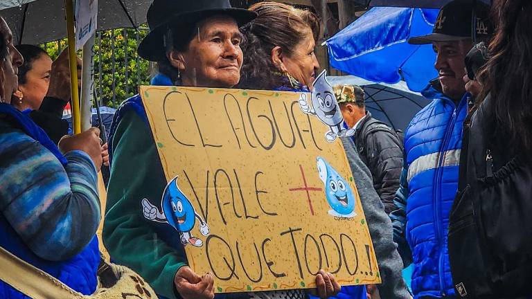 Marcha por el agua en Cuenca: rechazo masivo al proyecto minero Loma Larga