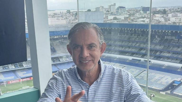 Nuevo presidente de Emelec enseña la puerta de salida al entrenador Rescalvo