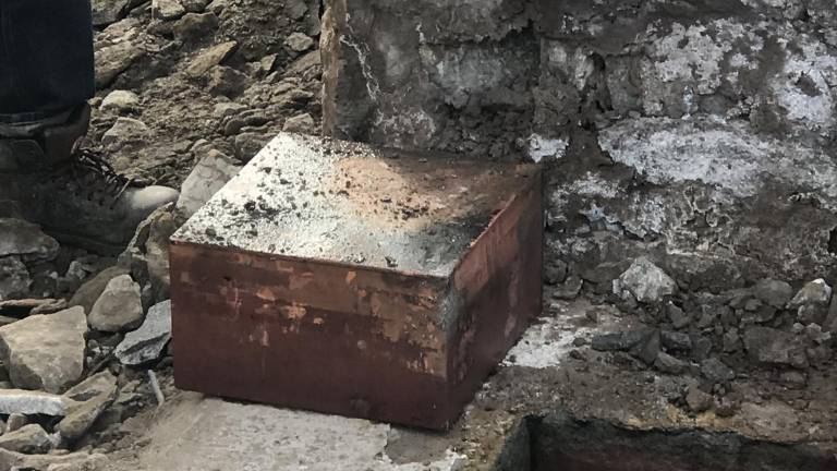 Hallan segunda cápsula del tiempo en estatua de general de EE.UU.