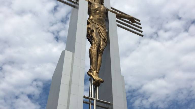 Finaliza tradicional procesión del Cristo del Consuelo