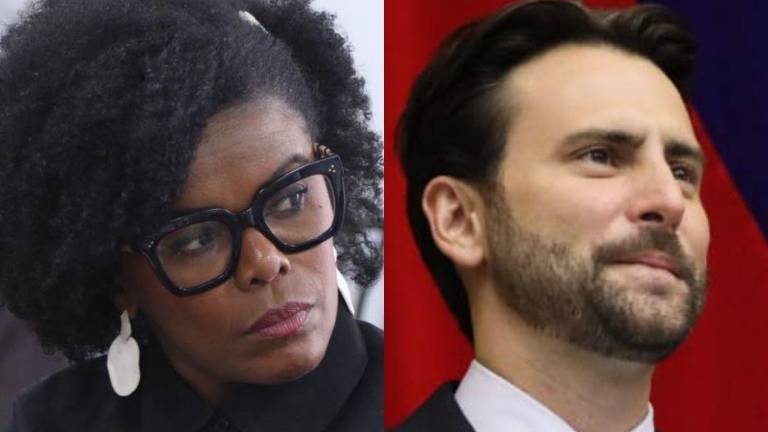 Paola Cabezas responde a Niels Olsen.