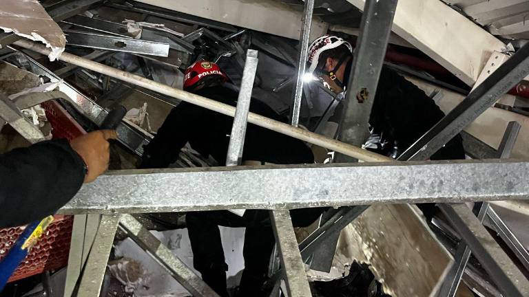 Al menos tres muertos y 29 heridos por colapso de techo en un centro comercial de Trujillo, en Perú