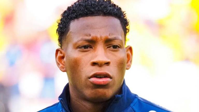 Gonzalo Plata es duda para la gira de Ecuador por Asia debido a una molestia muscular