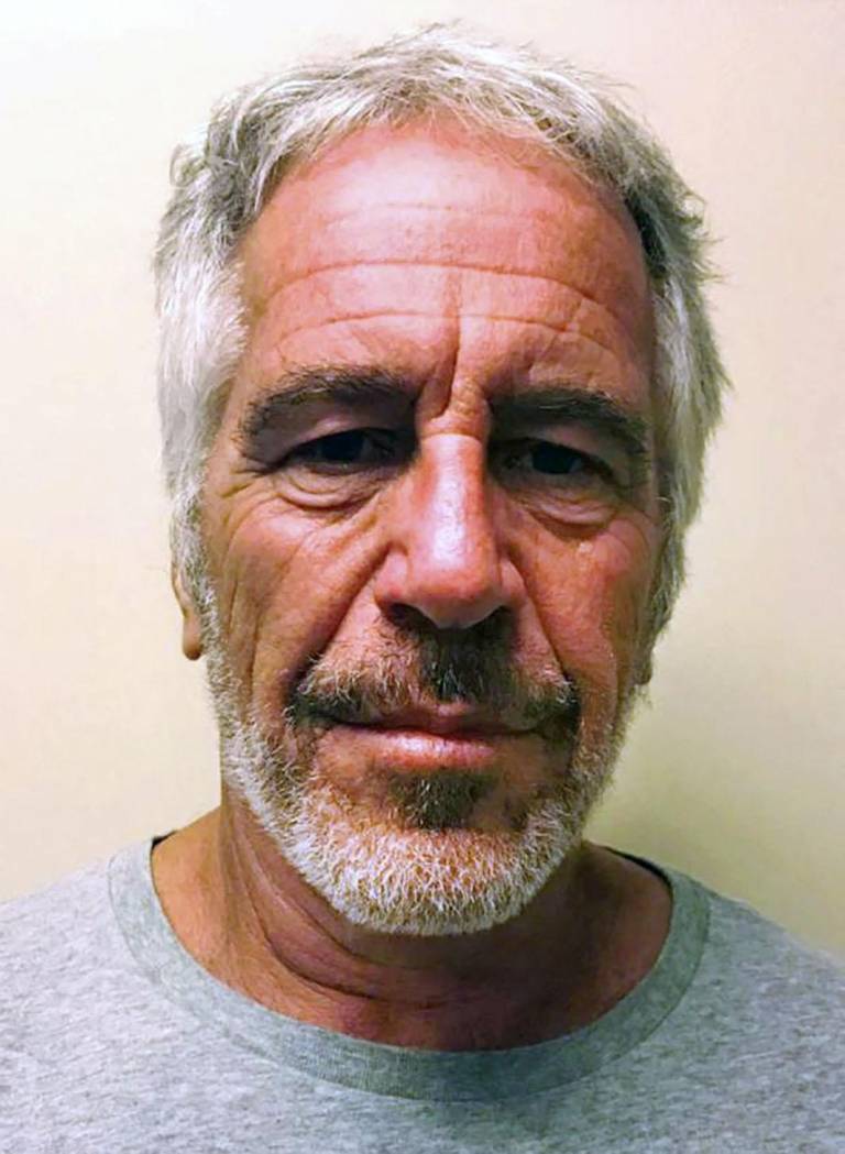$!Esta fotografía sin fecha obtenida el 11 de julio de 2019 por cortesía del Registro de Delincuentes Sexuales del Estado de Nueva York muestra a Jeffrey Epstein.