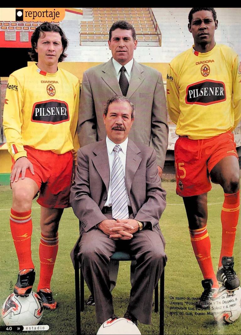 $!Potro Figueroa y Tin Delgado, jugadores referentes del Aucas 2004, junto a el entrenador, Luis Fernando Suárez y el presidente del club, Ramiro Montenegro.