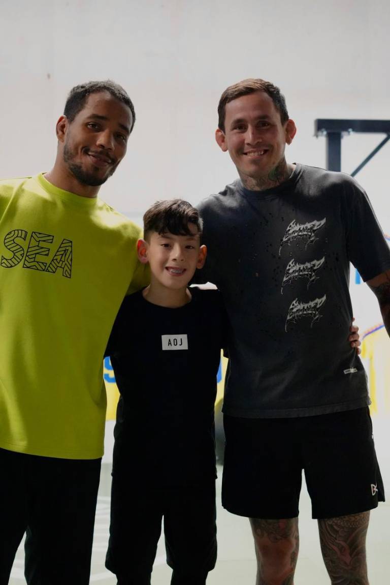 $!Alonso con el Chito Vera y el Profesor Daniel Woiwor.