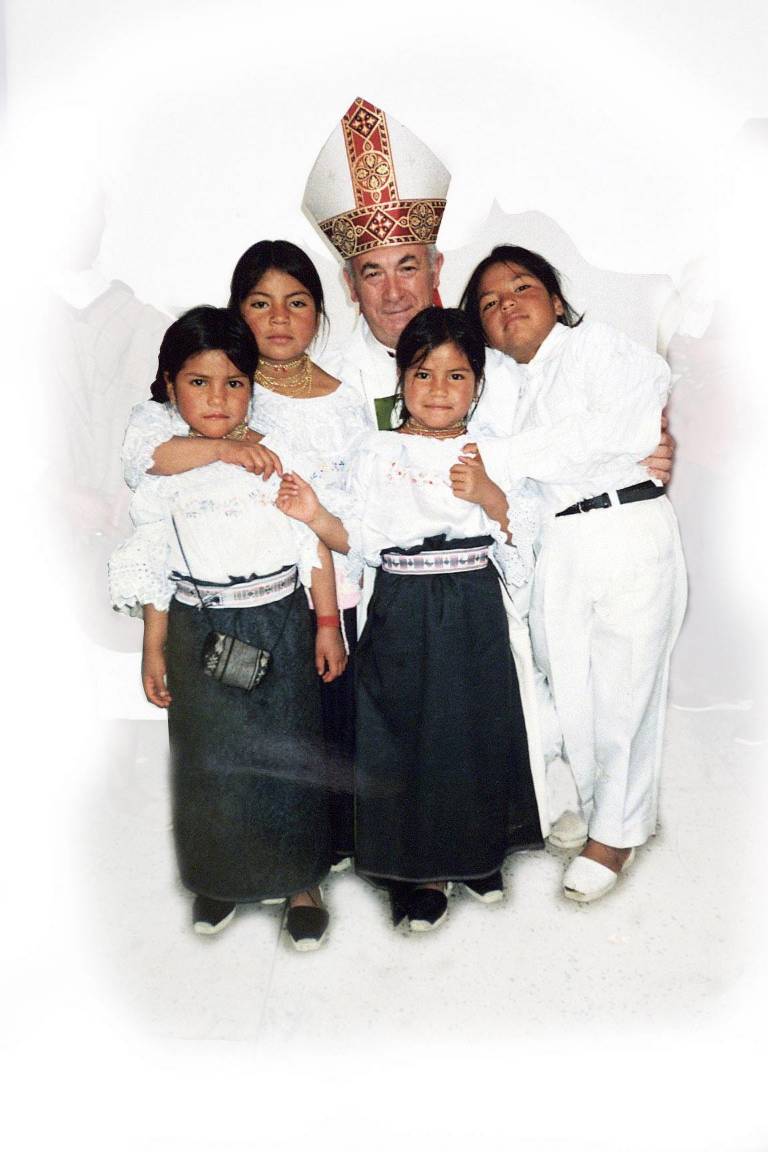 $!Arregui mantuvo una relación cercana con comunidades indígenas.