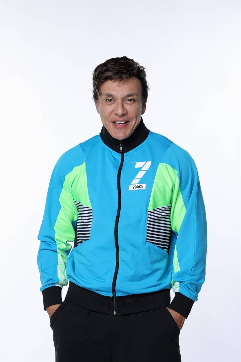 $!Fotografía cedida por Zumba Fitness que muestra al bailarín y coreógrafo colombiano Alberto “Beto” Pérez, el creador de Zumba, que afirma a Efe que la principal razón de que esa forma de hacer ejercicio se haya extendido en 20 años por todo el mundo es que es fácil, divertida y efectiva.