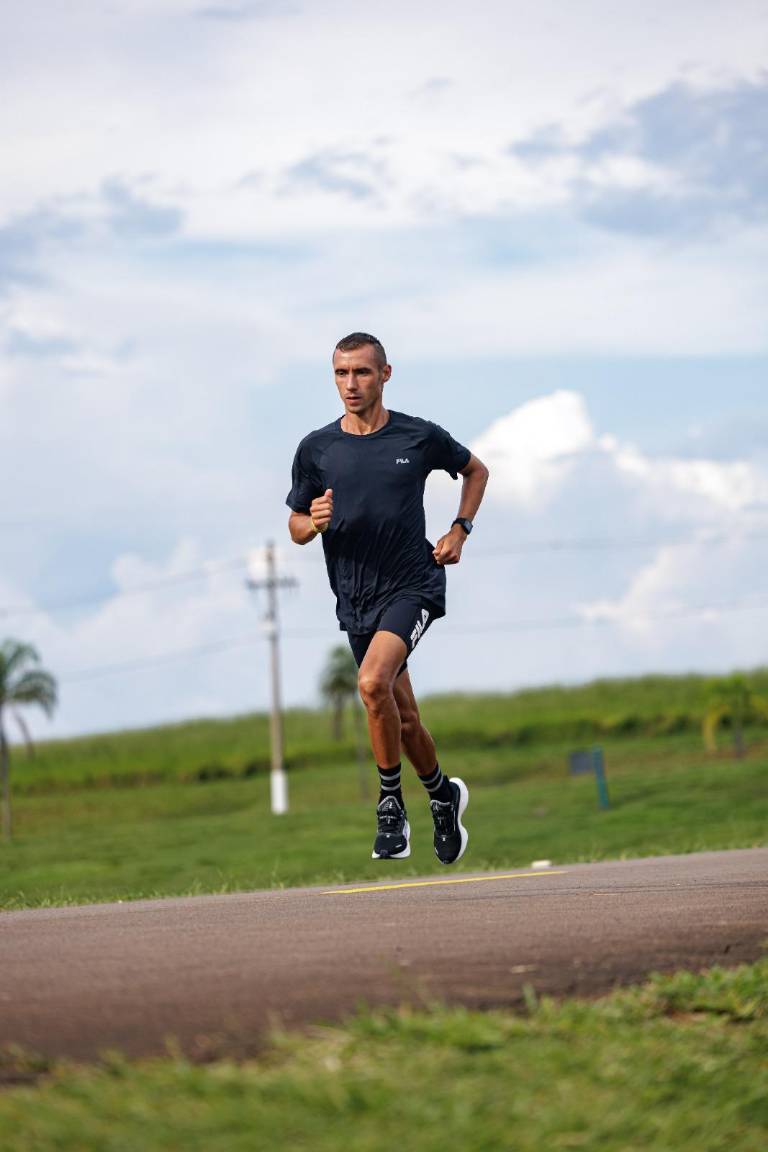 $!Liviandad, propulsión, amortiguación, estabilidad y soporte son algunos de los requisitos para escoger las zapatillas correctas para correr.
