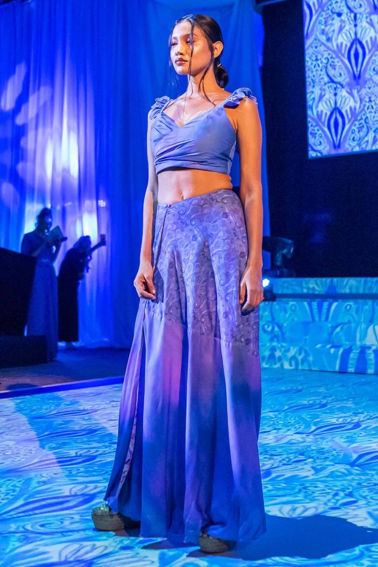 $!Modelo desfila piezas de la colección “Rebirth” de la diseñadora ecuatoriana Florencia Dávalos.