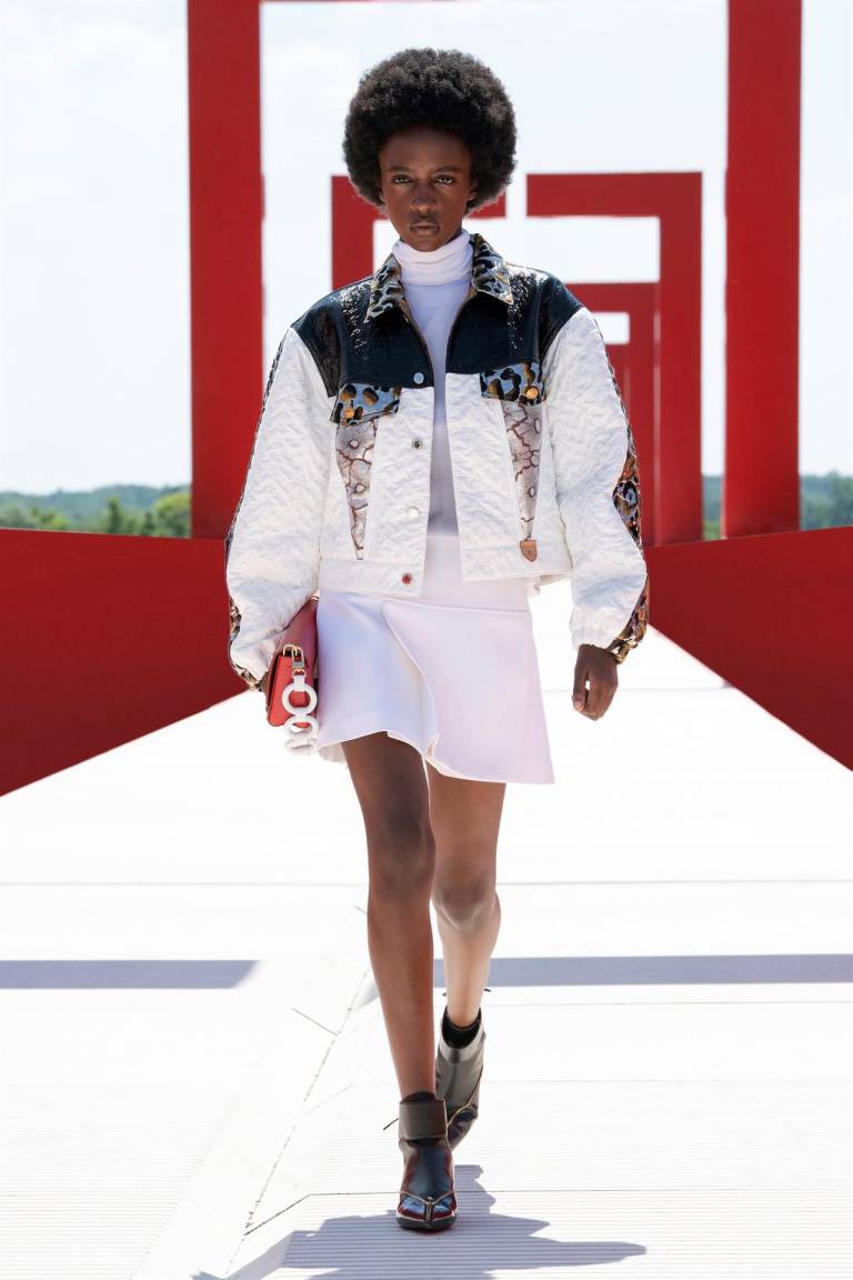 $!Louis Vuitton muestra su colección Crucero, un abreboca de la Semana de la moda en París