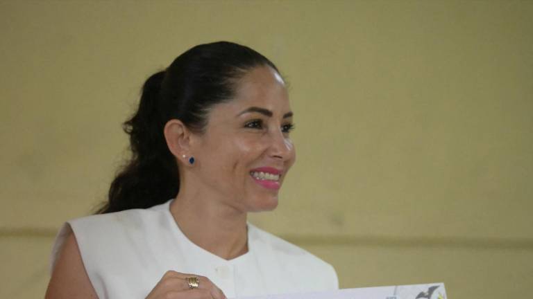 Luisa González ejerció su derecho al voto en Canuto, perteneciente al cantón Chone, provincia de Manabí.