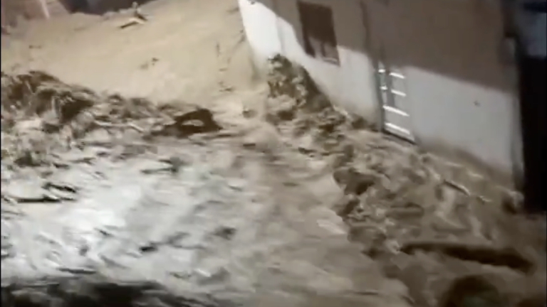 Fuerte invierno provoca desbordamientos e inundaciones en Zaruma y Portovelo: familias evacuadas