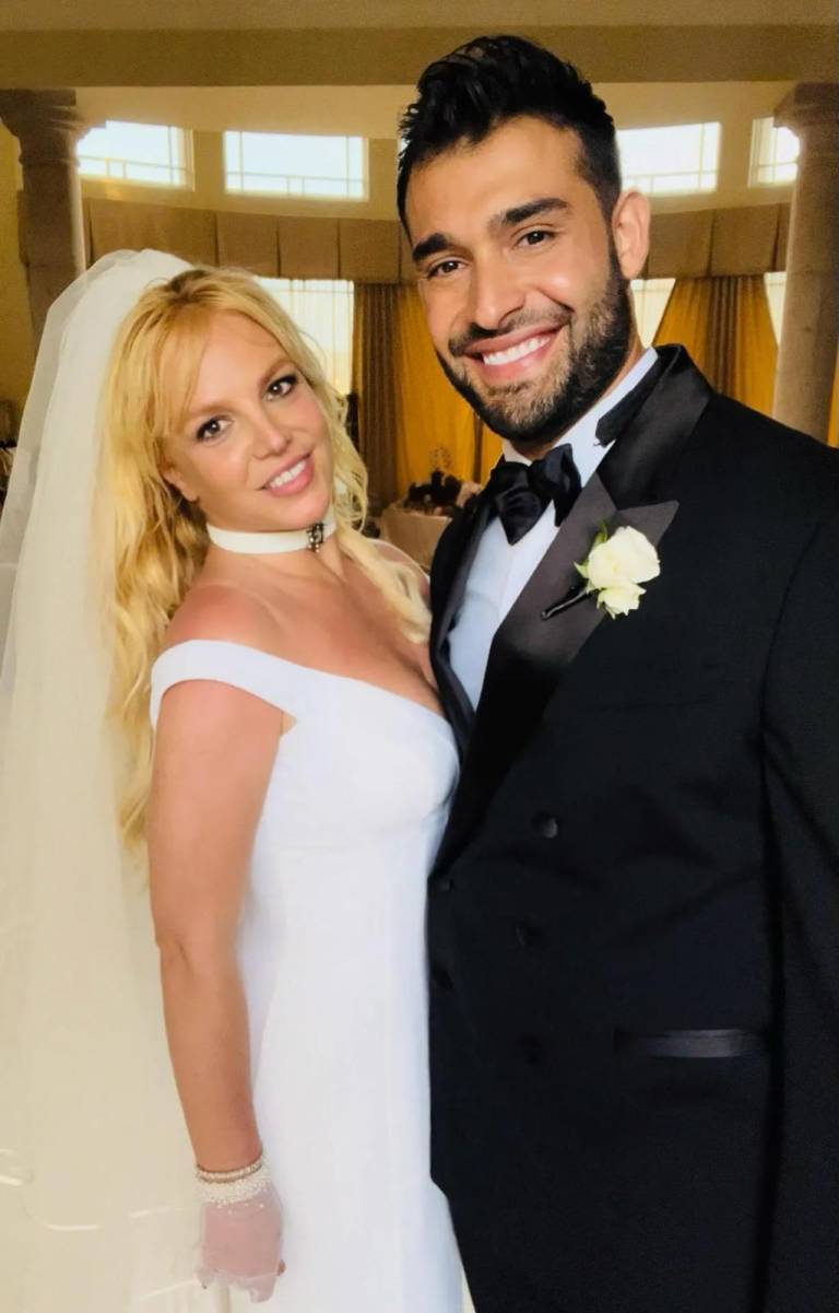 $!Britney Spears y su esposo, Sam Asghari, contrajeron matrimonio el año pasado en una boda a la que asistieron varias celebridades,
