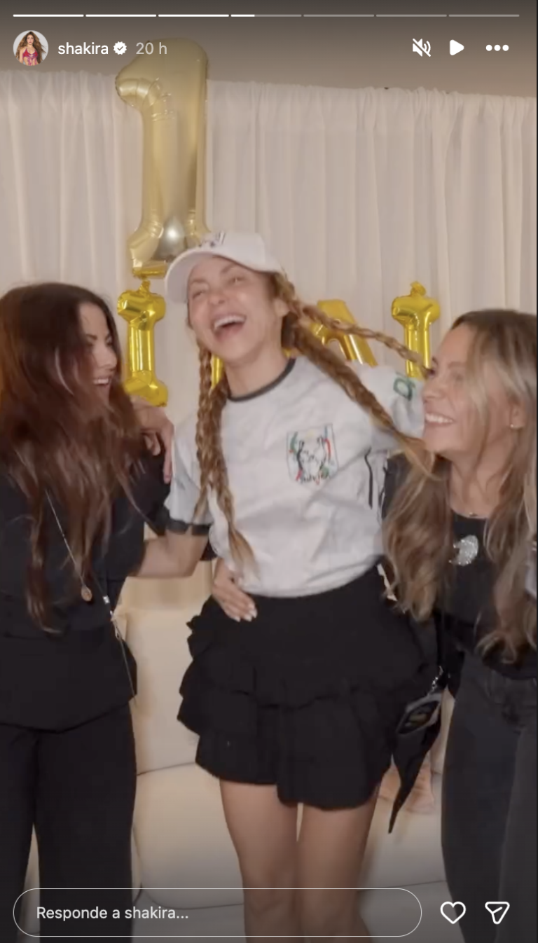 $!Shakira compartió un video celebrando el logro de la canción.