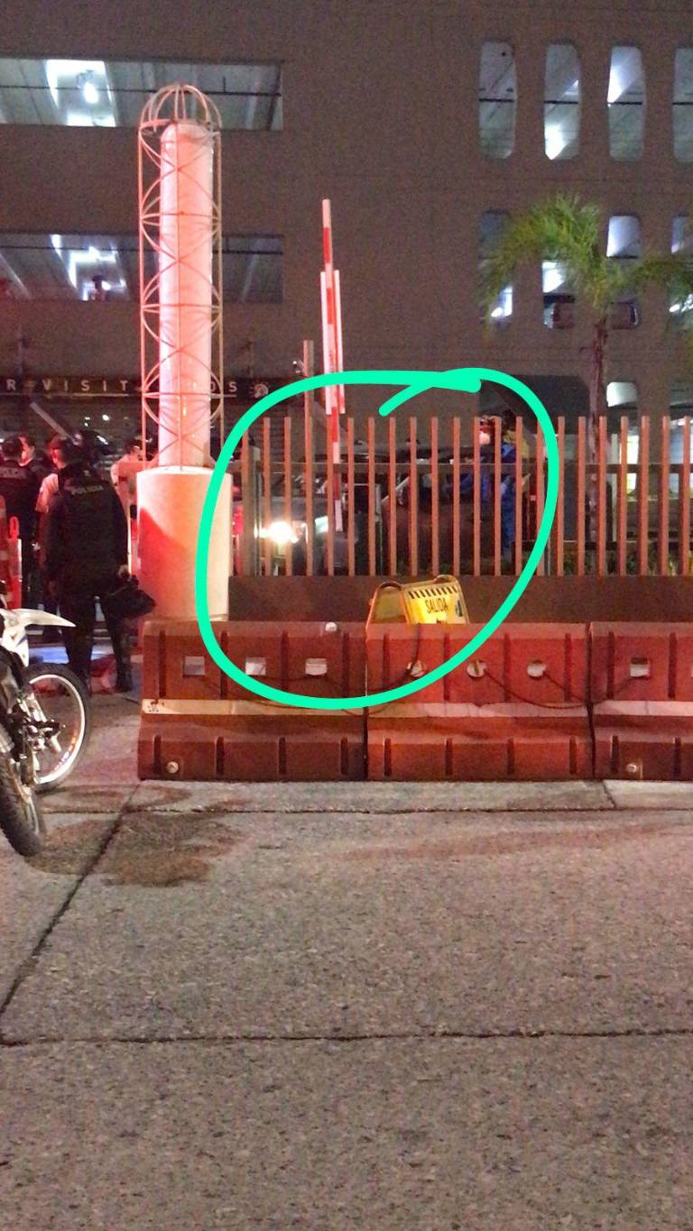 $!Sicariato en centro comercial de Guayaquil deja un fallecido; testigo cuenta lo que habría ocurrido