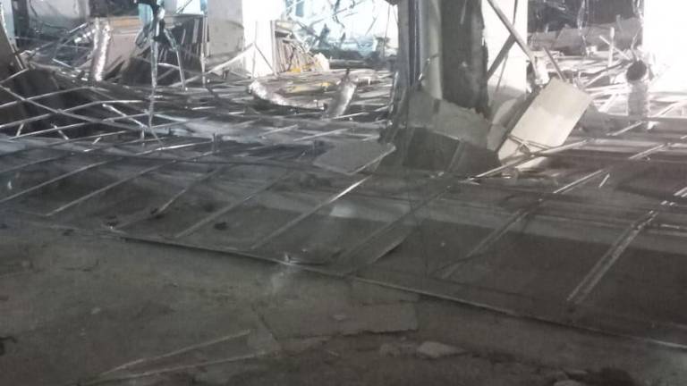 Colapsó el techo de un gimnasio en Quito: hay un fallecido