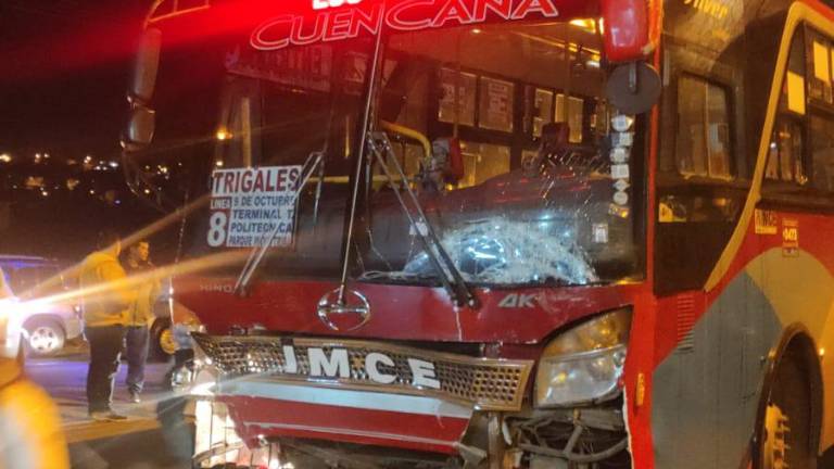 Cuenca: conductor de bus, en estado etílico, provocó accidente múltiple en la parroquia Baños